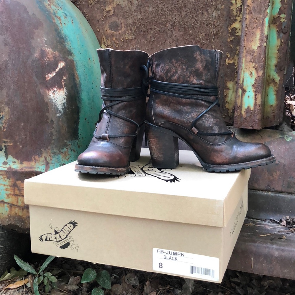 Freebird by Steven jumpn black boot